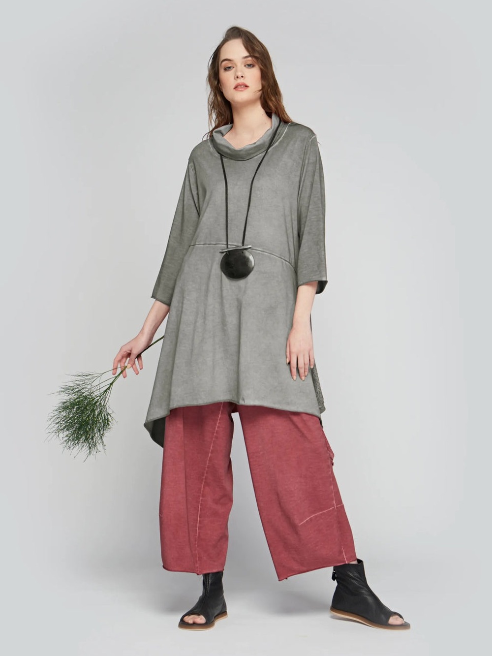 {16} Luukaa KYRA Garment dyed, cotton jersey dress